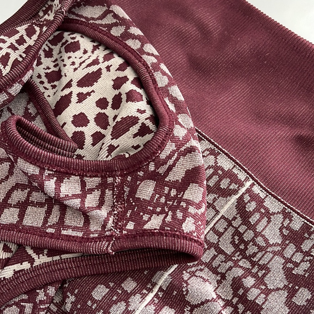 FABLETICS Seamless Reversible Matching Set - Picture 11 of 11
